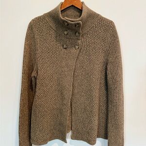 Woolrich 100% cotton Sweater. Size Medium